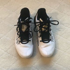 NIKE boys/men’s basketball shoes.  Never worn.
